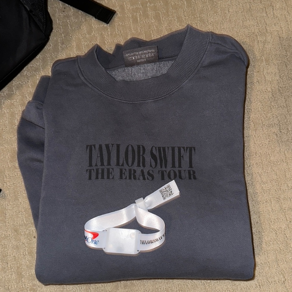 Taylor swift the eras tour blue crewneck